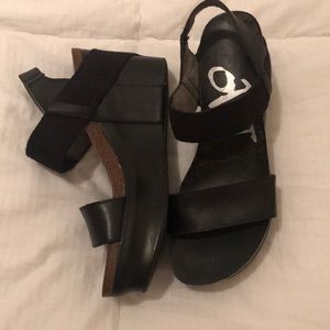 OTBT Brand New Black Bunshell Size 8.5.